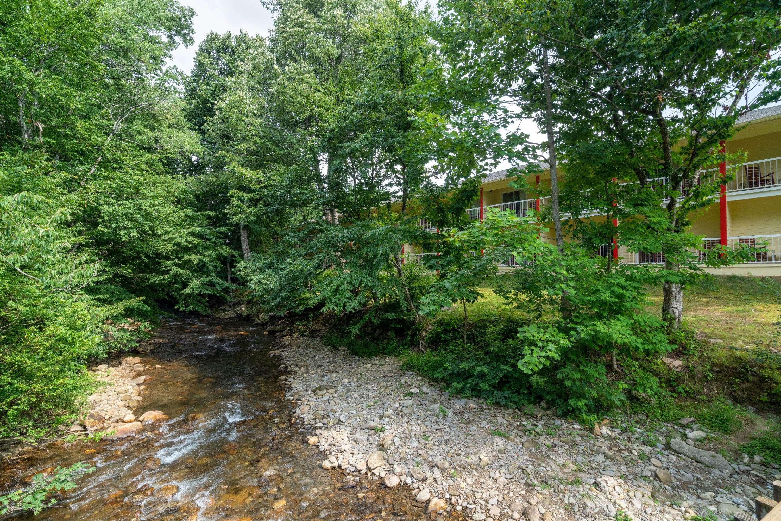 Ramada By Wyndham Maggie Valley Hotel Exterior photo